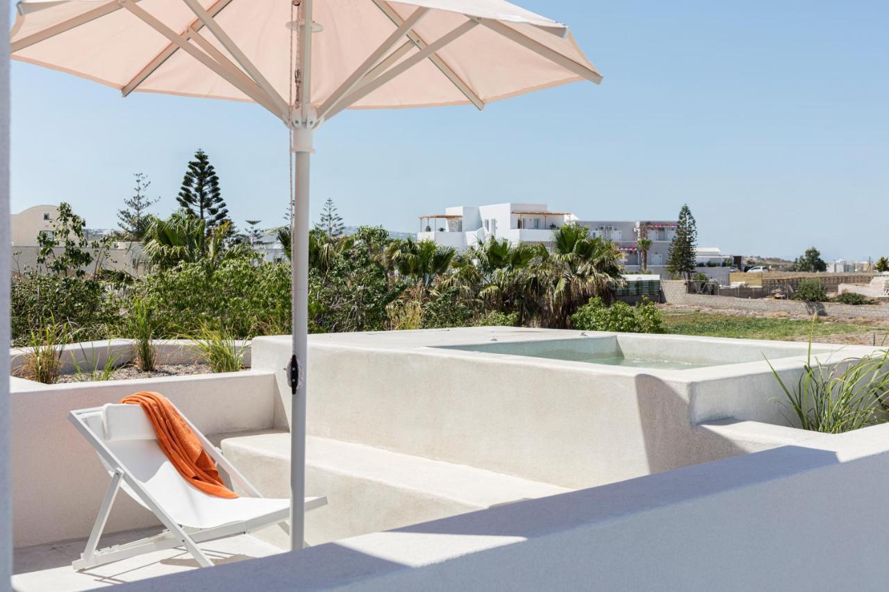 Kamári Viva Nove Suites מראה חיצוני תמונה